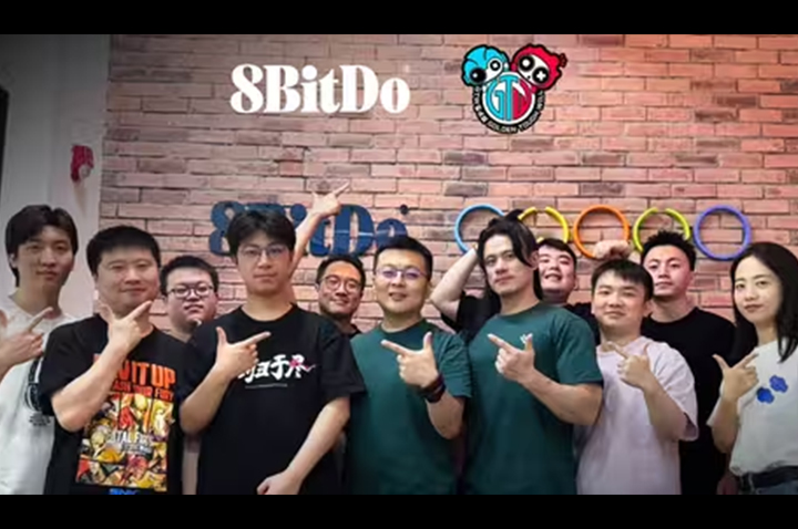 GTW钢头娃到访八位堂总部！一场关于格斗外设的深度交流